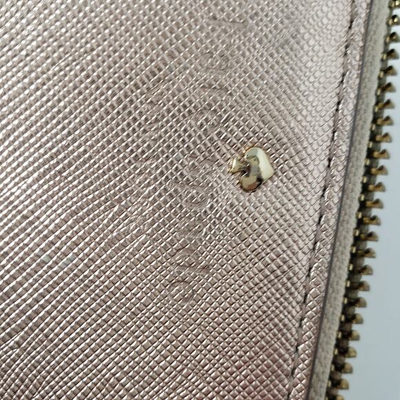 Kate Spade Zip Wallet - Picture 2 of 4